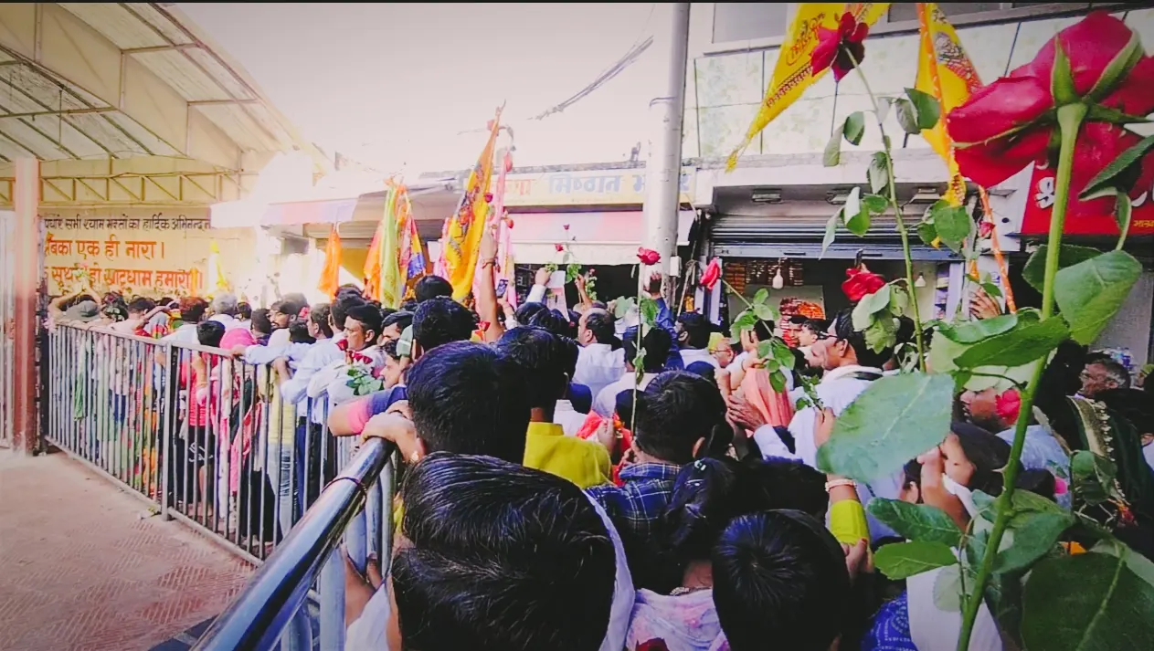 Devotees in the darshan queue at Khatu Shyam temple