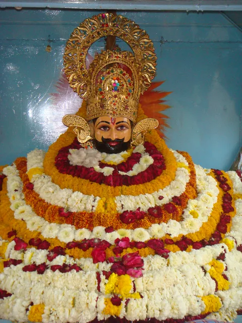 खाटू श्याम — मूर्ति